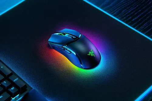 Vista 6 de Razer Cobra Pro Ratón Inalámbrico para Juegos: 10 Controles Personalizables - Iluminación Chroma RGB - Sensor Óptico de 30K - Interruptores Ópticos