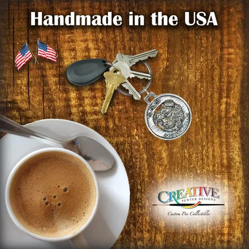 Vista 4 de Llavero de perro hecho a mano con colgante en el anillo, 100 razas diferentes, peltre antiguo, fabricado en Estados Unidos, Peltre