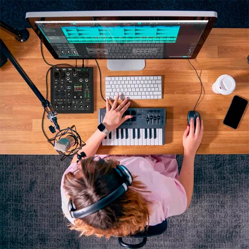 Vista 3 de Mackie ProFX6v3+ Mezclador analógico profesional de 6 canales con USB, preamplificadores de micrófono Onyx, motor de efectos GigFX y Bluetooth 2