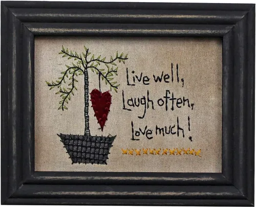 Vista 14 de CVHOMEDECO. Primitives Antique A house is made of wood and beams, A home is made of love and dreams, marco de costura montado en la pared, arte