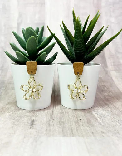 Vista 2 de Flowers & Pearls Dangle Earrings