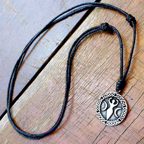 Vista 4 de Deidad Lunar Selene Artemis Luna Diosa Celta Magia Pagana Wicca Joyería Wicca Collar Colgante de Peltre Dinero de la fortuna Amuleto Protección
