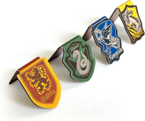 Vista 2 de Paper House Productions Harry Potter - Juego de 4 marcadores magnéticos troquelados de 1 pulgada con tapa de página, diseño de escudo de casa