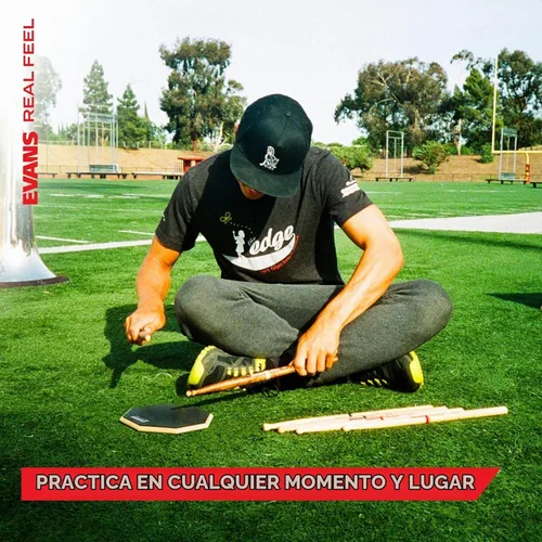 Vista 3 de Evans - Almohadilla de práctica de 2 lados RealFeel practice pads provide realistic stick response, quiet practice, durable construction, and