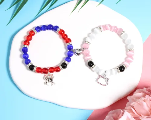 Vista 3 de QqzsJewls Pulseras de amistad a juego de arañas para mejores amigos, pulseras con dije de corazón para novia, novio, juego de 2 unidades, Halloween