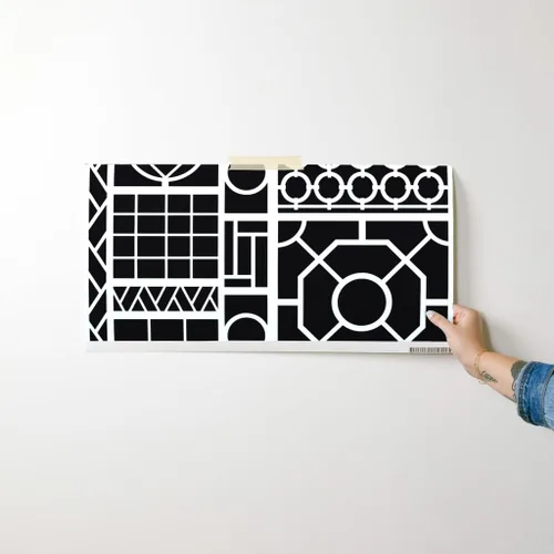 Vista 7 de Spoonflower Pelar y pegar muestra de papel tapiz - Enrejado Negro Círculos Blancos Graffiti Chinoiserie Palm Beach China Papel pintado extraíble