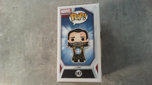Vista 2 de Funko Pop! Marvel: Avengers Endgame - Loki con Tesseract que brilla en la oscuridad