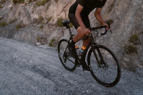 Vista 5 de Continental Terra Trail - Black/Brown - Tubeless Gravel Bike Tire Fast Rolling with Confident Cornering Control - E25 Ebike Rated
