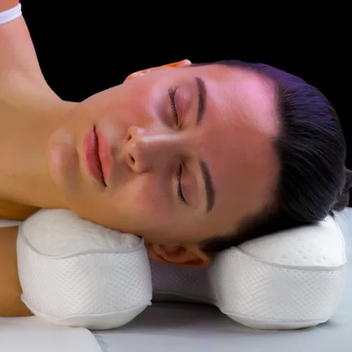 Vista 3 de Nurse Jamie Beauty Bear Almohada de espuma viscoelástica para el cuidado de la piel - Soporte de espuma viscoelástica para el cuello y la cara Rayón