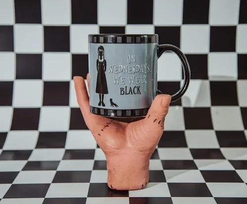 Vista 7 de Silver Buffalo Wednesday We Wear - Taza de cerámica negra, 20 onzas