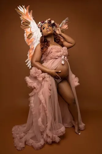 Vista 3 de UZN Vestidos de maternidad de tul con hombros descubiertos para sesión de fotos, batas largas hinchadas, vestido de embarazo transparente para baby