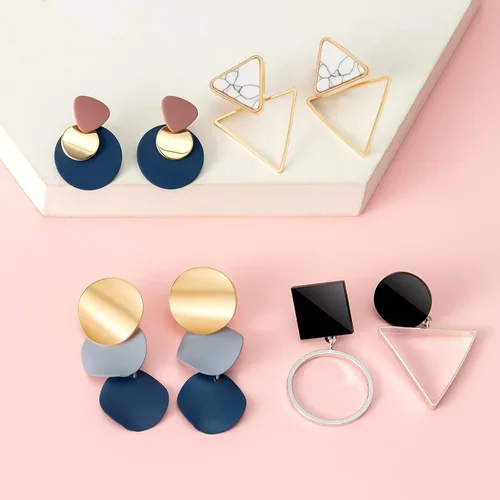 Vista 2 de CHANBO 8 pares de aretes de acrílico coreano para mujer, geométricos, redondos, dorados, joyería femenina, Metal, no conocido