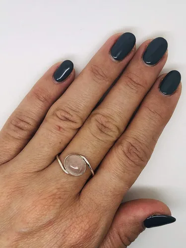 Vista 4 de Anillo ovalado de plata de ley 925 con cuarzo rosa Delicada joyería BOHO Chic Moda y elegante para niñas y mujeres con bolsa de regalo