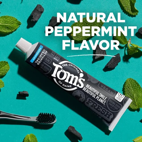 Vista 6 de Tom's of Maine Pasta de dientes con flúor de carbón activado, paquete de 3, 4 onzas Peppermint, Natural, Whitens Teeth, Gently Removes Surface