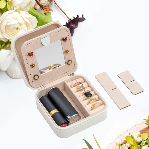 Vista 6 de Organizador de joyas pequeño para mujeres y niñas, joyería de viaje con inicial, collar de letra dorada, regalo de cumpleaños, boda, viaje