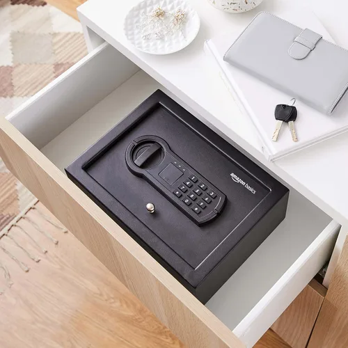 Vista 9 de Amazon Basics Caja fuerte de seguridad pequeña y delgada para cajón de escritorio con teclado electrónico programable, 0.1 pies cúbicos, caja fuerte