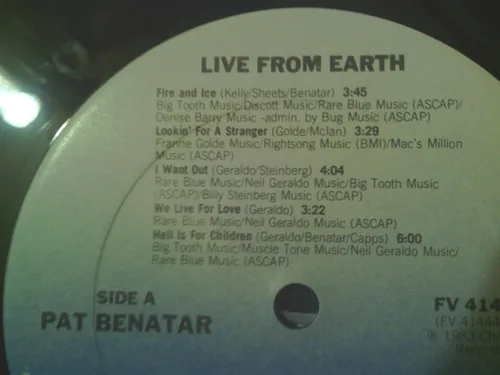 Vista 4 de Live from Earth