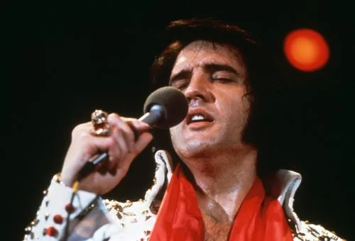 Vista 10 de Elvis on Tour (Blu-ray Book)