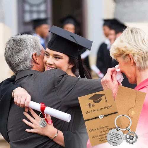 Vista 7 de Cunno 12 juegos de regalos de graduación 2024 para ella y él, incluyen 12 pulseras de brújula, 12 llaveros de graduación y 12 sobres de papel kraft
