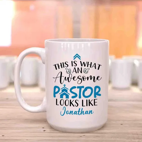 Vista 4 de Awesome Pastor - Tazas de café de 11 onzas y 15 onzas, nombre personalizado y personalizado, perfectas para pastores y regalos de iglesia Taza