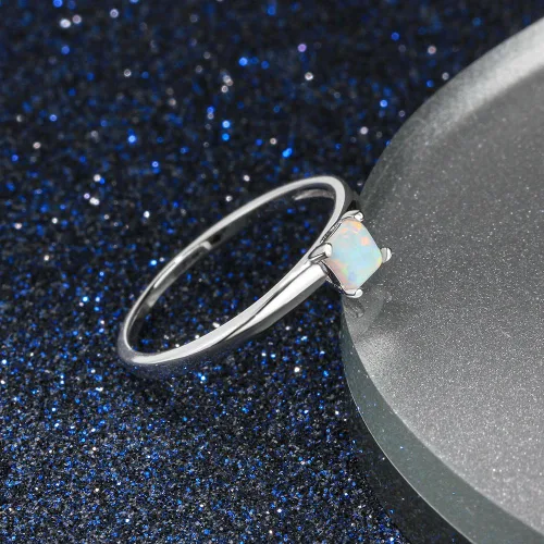 Vista 4 de SILBERTALE Anillo de plata de ley 925 con piedra natal pequeña, talla princesa, solitario, anillo de compromiso para mujer, anillo de boda apilable
