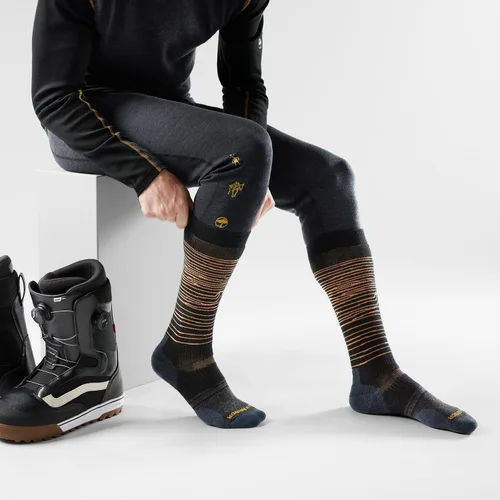 Vista 2 de Smartwool Calcetines de snowboard para hombre con patrón de Iguchi sobre la pantorrilla