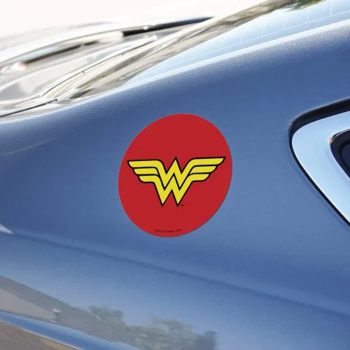 Vista 3 de GRAPHICS & MORE Wonder Woman Classic Logo Automotriz Car Refrigerador Locker Vinyl Circle Magnet