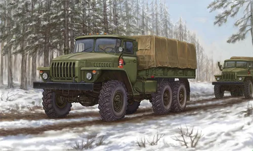 Vista 2 de Trumpeter Kit de modelo de camión URAL-4320 ruso