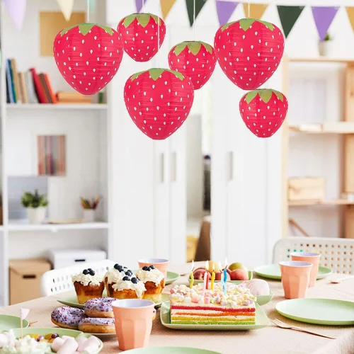 Vista 5 de Faroles de papel de fresa, 6 faroles colgantes de papel de fresa, adornos para habitación de niños, telón de fondo de cumpleaños, boda, decoración