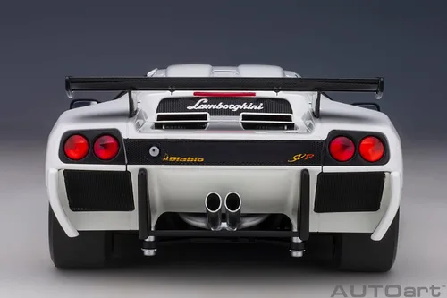 Vista 6 de AUTOart 1/18 Diablo SVR 1996 Impact White 79149