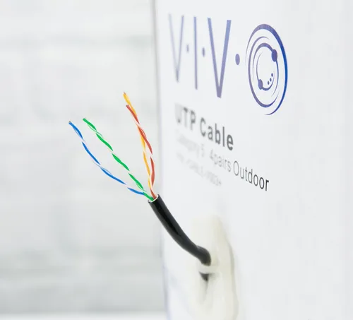 Vista 2 de VIVO Cable Cat5e a granel negro de 1,000 pies, CABLE-V003