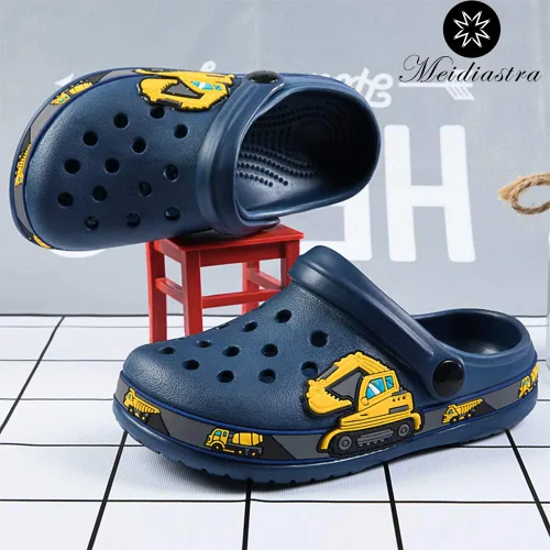 Vista 5 de Meidiastra Zuecos de dibujos animados para niños y niñas, sandalias ligeras para la playa y la piscina