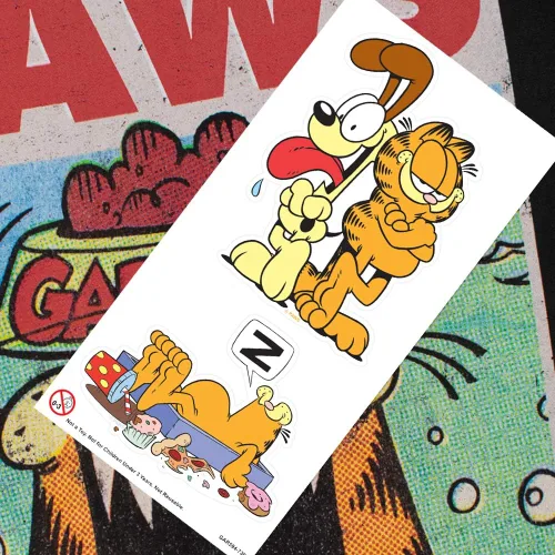 Vista 6 de Garfield Paws Jaws Parody T Shirt & Stickers