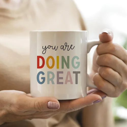 Vista 3 de IWXYI Taza de café con texto en inglés "You Are Doing Great con texto en inglés "You Are Doing Great", taza de café de 11 onzas, regalo inspirador