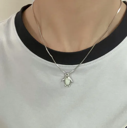 Vista 3 de Lindo collar con colgante de pingüino de ópalo para mujeres, adolescentes, niñas, circonita cúbica de cristal, caja de animales antárticos