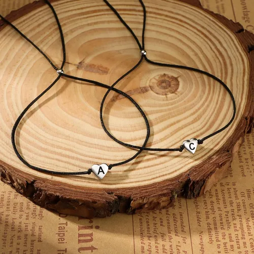 Vista 4 de Sannyra Regalos para San Valentín, pulseras de promesa de amistad, pareja a distancia, pulsera a juego con 26 letras del alfabeto, regalos