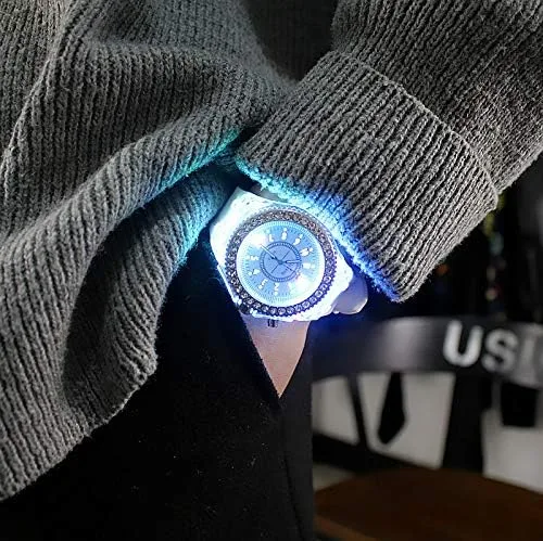 Vista 6 de yunanwa Paquete de 8 relojes con luces LED luminosas para mujeres y hombres, unisex, vestido de gelatina de verano, relojes de pulsera, pulsera