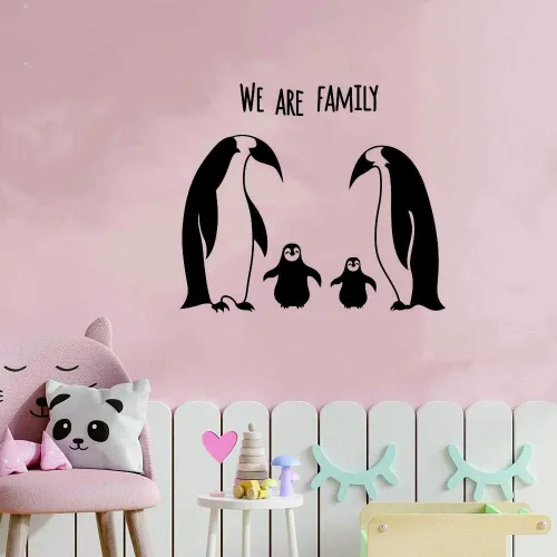 Vista 5 de Calcomanía de pared de la familia de pingüinos, adorable calcomanía extraíble para dormitorio de niños, guardería o sala de juegos, diseño colorido