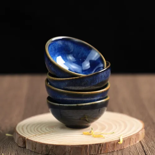 Vista 5 de Sizikato El juego de sake de porcelana de cerámica de 5 piezas incluye 1 botella de sake y 4 tazas de sake Azul oscuro