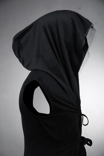 Vista 3 de ByTheR Capa con capucha para hombre, sin mangas, de malla, corte abierto, chaleco gótico oscuro, negro, Negro