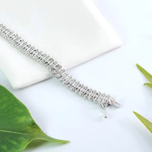 Vista 3 de Pulsera de oro blanco de 14 quilates para mujer Pulsera de tenis de diamantes de 1 quilate