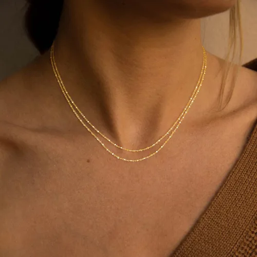 Vista 4 de MBW Delicado collar gargantilla para mujer, chapado en oro de 14 quilates, collares de cadena de cubo en capas para mujer, collares simples de moda