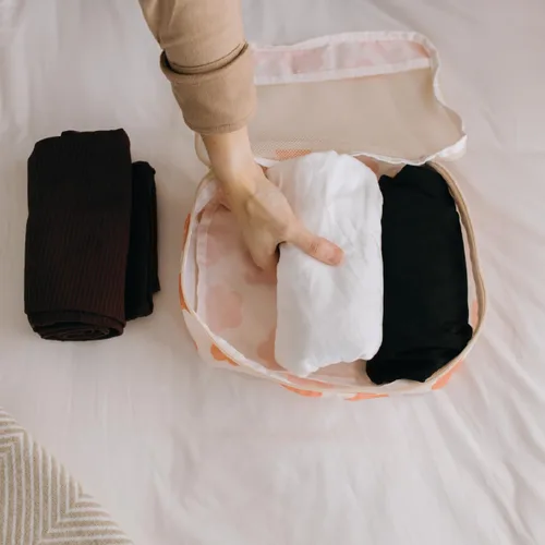 Vista 6 de Jadyn Juego de 6 cubos de embalaje grandes para maleta, bolsa de lona, equipaje, artículos esenciales de viaje de varios tamaños (margarita)