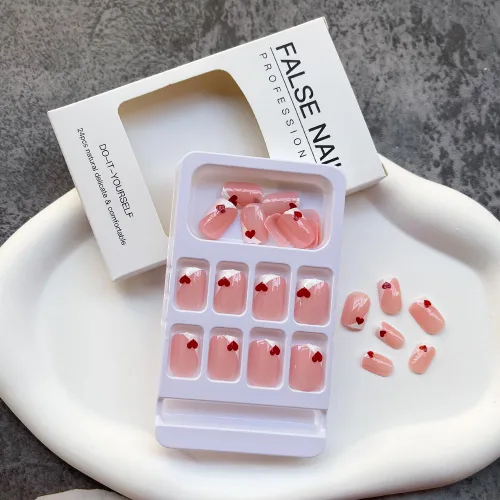 Vista 4 de Uñas postizas cuadradas cortas a presión para el día de San Valentín, uñas blancas francesas con pegamento, uñas postizas con diseño de corazón