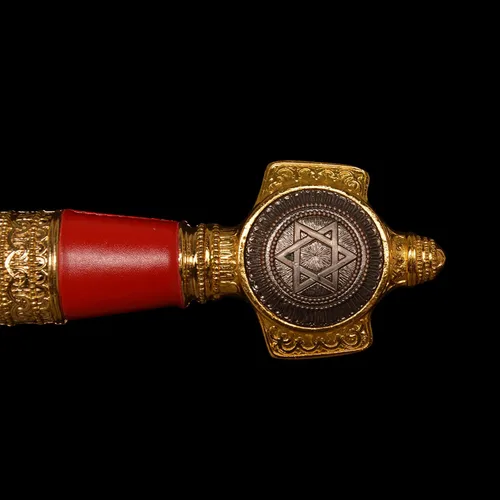 Vista 7 de Espada ceremonial de acero inoxidable Salomon King David Star de 46 pulgadas con mango negro/rojo para colección, regalo Mango de cuero B-Red