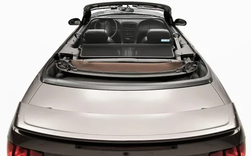 Vista 4 de Love The Drive Deflector de viento convertible Ford Mustang 1994-2004 con barra de luz