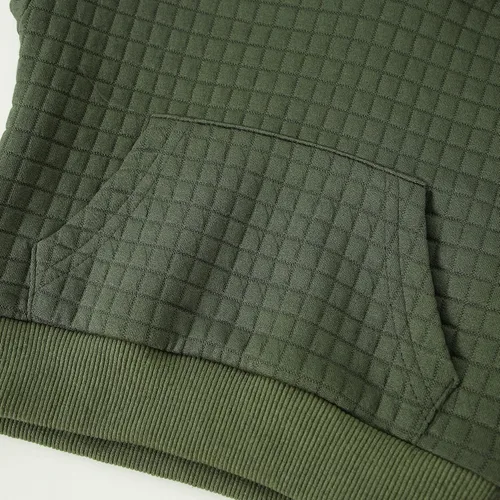 Vista 6 de Conjunto de 2 piezas de ropa para bebés y niños pequeños con estampado de letras y pantalones largos de camuflaje