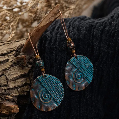 Vista 4 de Dreuyet Aretes bohemios hechos a mano, aretes étnicos bohemios, geométricos, redondos, girasoles, aretes en espiral, aretes vintage martillados