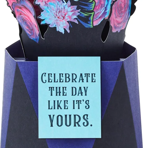 Vista 4 de Hallmark Paper Wonder - Tarjeta desplegable de villanos de Disney (Celebrate) para cumpleaños, Halloween, graduaciones, felicitaciones