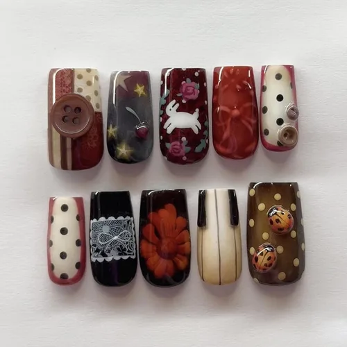 Vista 9 de MISUD Uñas Postizas - Uñas Largas Forma Ataúd con Pegamento en Negro Gótico, Diseño Acrílico Gótico de Rosa 24 piezas